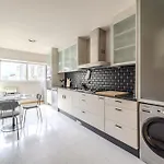 Maximus Design By House And People *