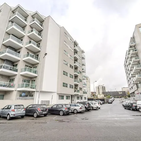 Maximus Design By House And People 아파트