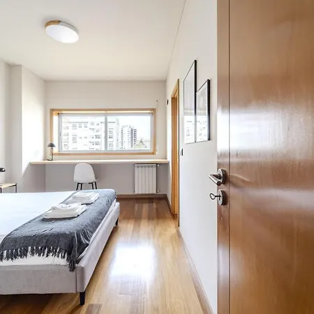 아파트 Maximus Design By House And People