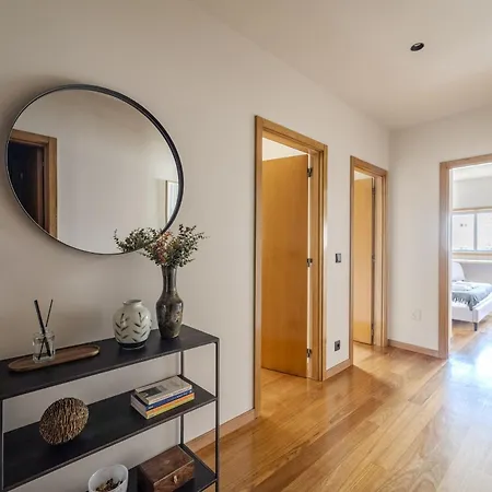 아파트 Maximus Design By House And People 브라가